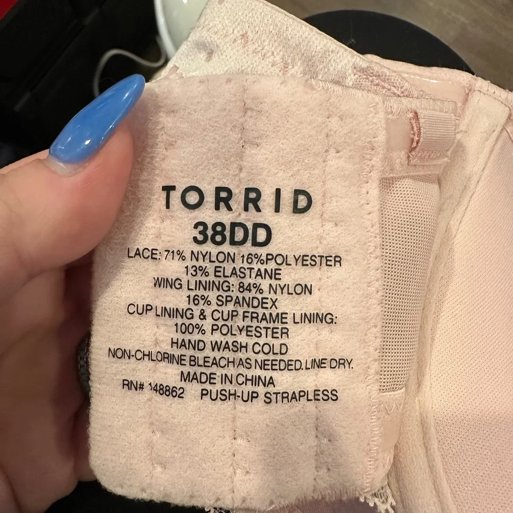 Torrid 38DD Pink Lace Push Up Strapless Bra Underwire Removable Clear Straps